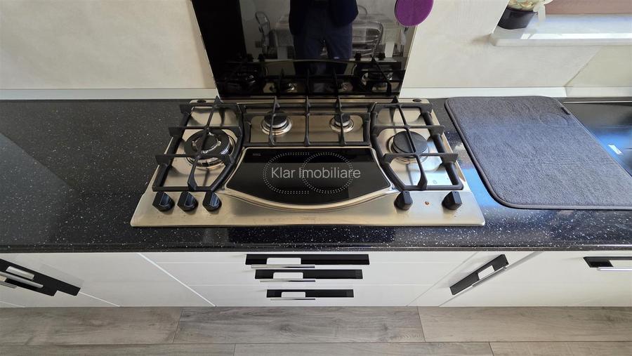 Muta-te direct in casa visurilor tale! Vila premium complet echipata in Someseni - 16