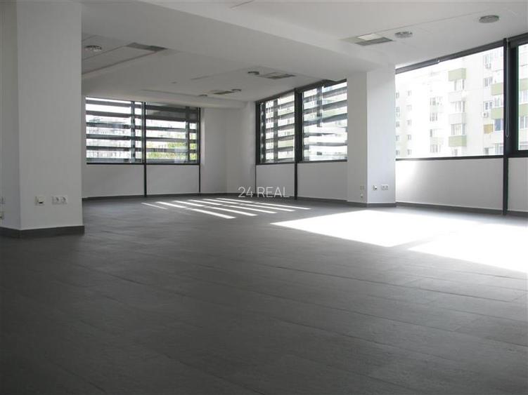 Vanzare cladire de birouri - stradala - Titulescu - 4