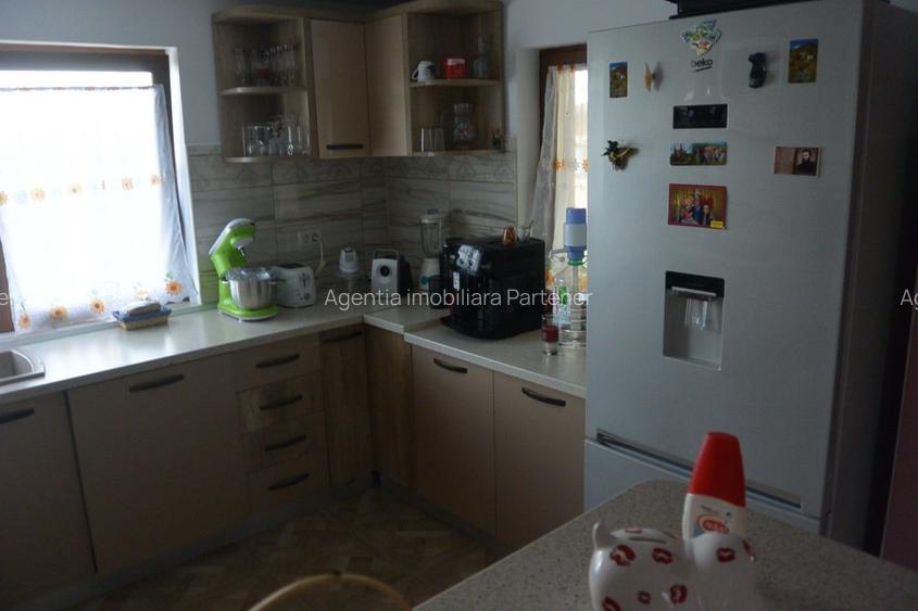 Casa P+E, la 15 km de Poiana Lacului, finisata, mobilata,  teren 7500mp, - 12