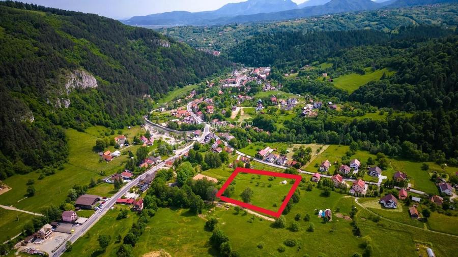 Teren intravilan plat in Bran, 1000 mp, vedere către Bucegi, utilitati - 2