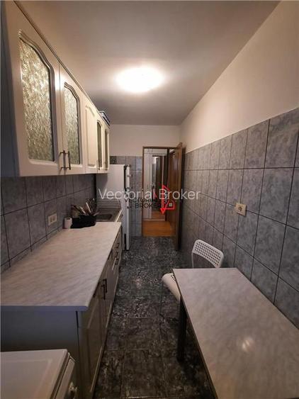 Garsoniera Decomandata, 35 mp, bloc mixt, Mobilata si Utilata Modern -  Metrou I - 12