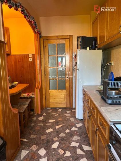 Apartament cu 3 camere, decomandat - zona Aradului - 11