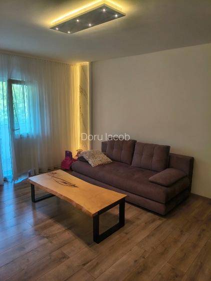 Apartament de închiriat Carpaților 11  - 14