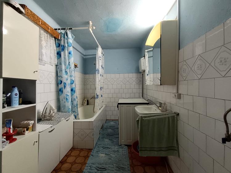 Casă renovabilă cu teren 2000 mp | 2 fronturi | Potențial investiție Sebeș