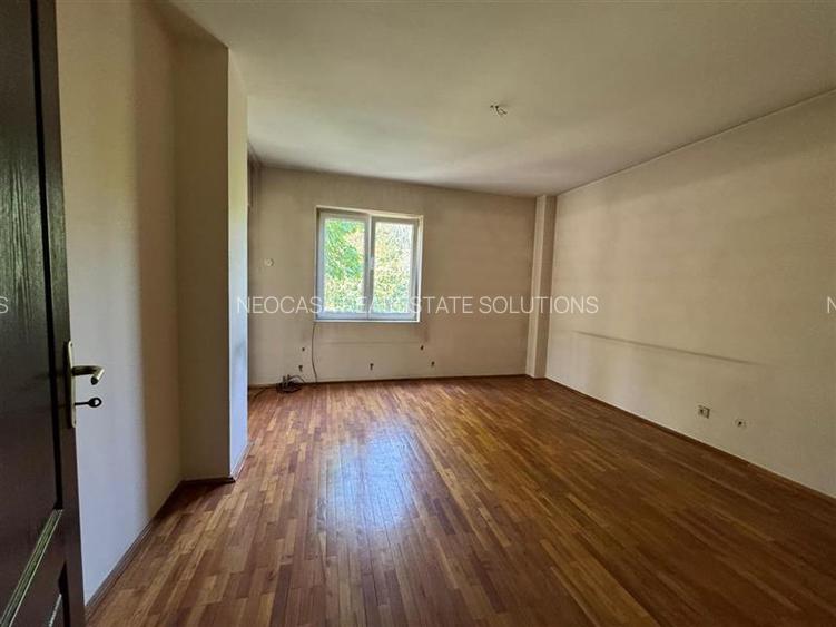 Vila Iancu Nicolae // 450 mp utili // 841 mp teren // Necesita renovare - 26