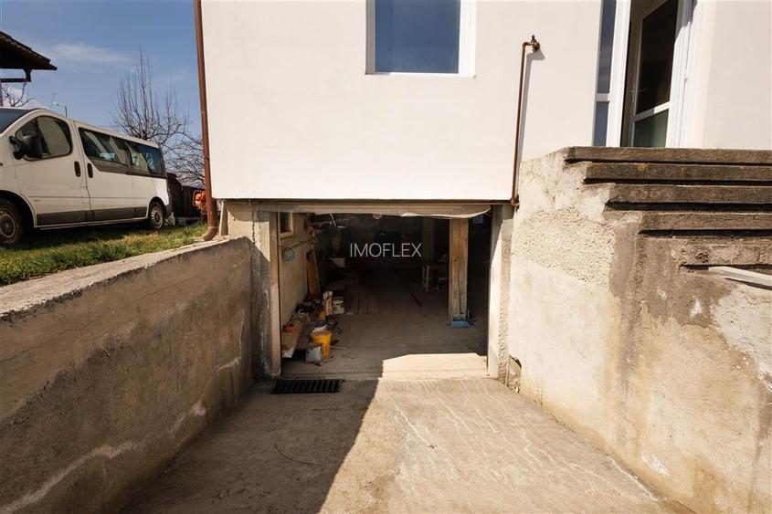 Casa spatioasa cu etaj si curte în Ghimbav - 18