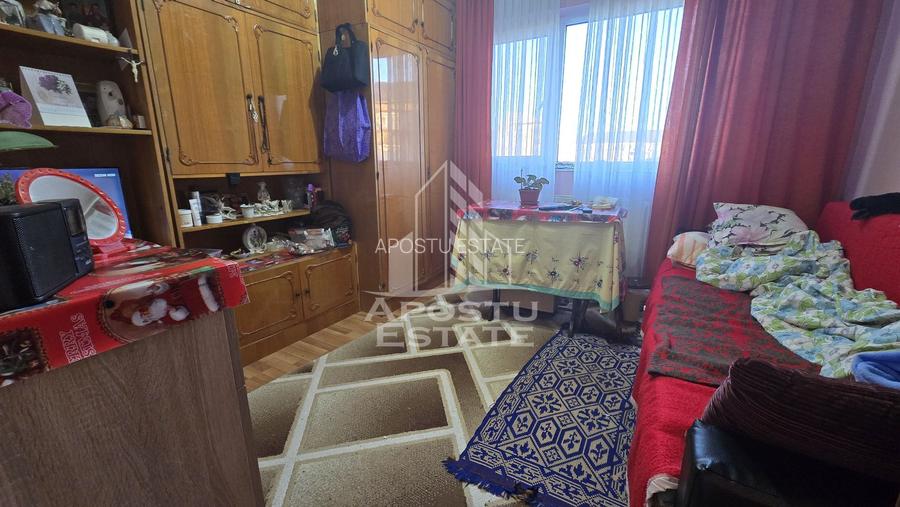 Apartament cu 3 camere, centrala proprie, etaj 3, zona Lipovei - 5