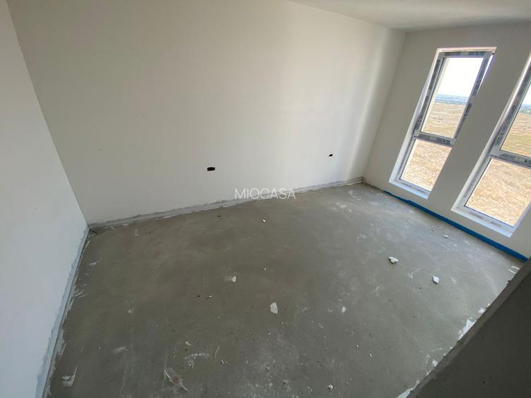 Nou. Decomnadat. Etaj intermediar. Lift. Terasa mare. Spatios - 6