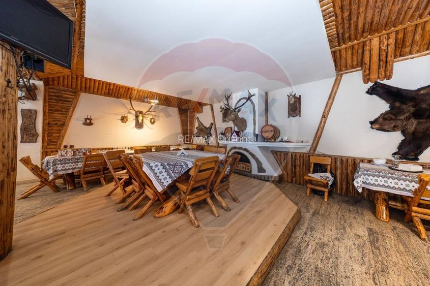 Pensiune cu restaurant și spații comerciale, central Râșnov - 7