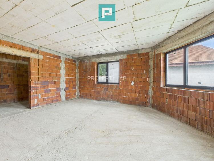 Casă la roșu P+E+M în Șagu - 5