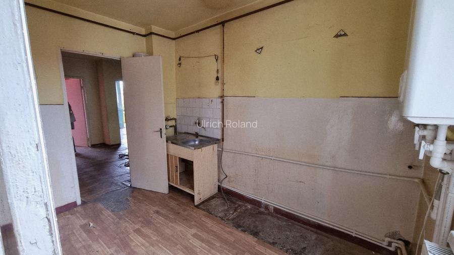 Apartament ultracentral (strada Horia) 3 camere, balcon, lift, 70mp - 6