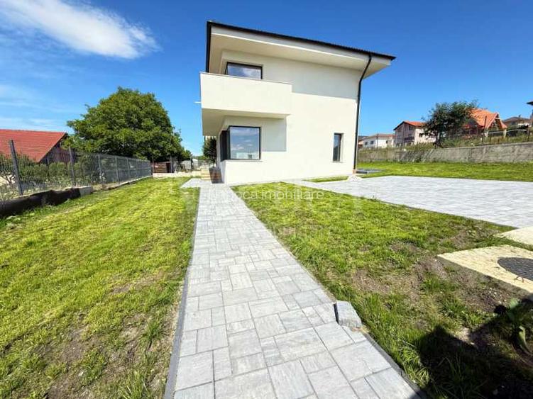 Casa 4 camere de vanzare in Chinteni - 2