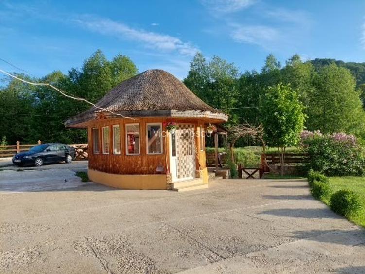  CASA LOCUIT+PENSIUNE  3  CAMERE - 4