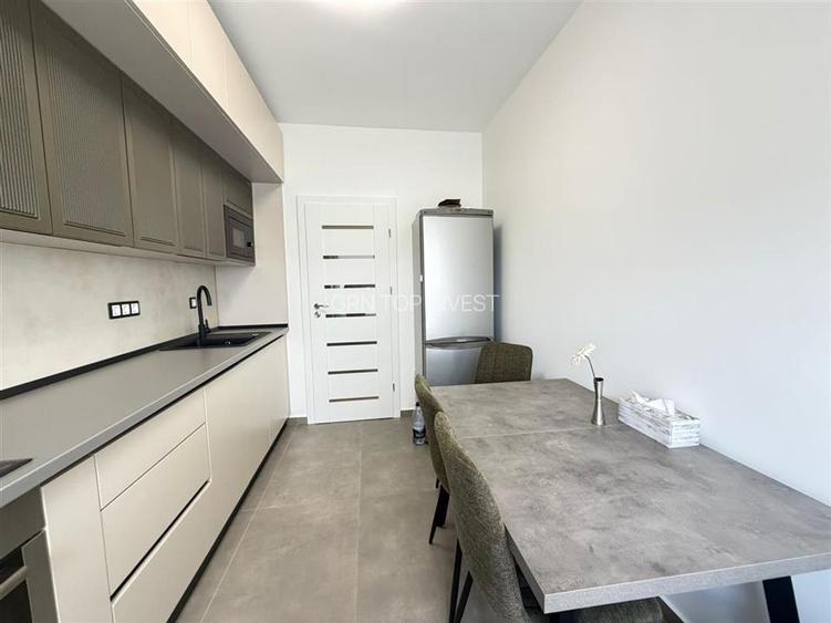 Apartament 3 camere 2 bai balcon parcare zona Calea Surii Mici - 12