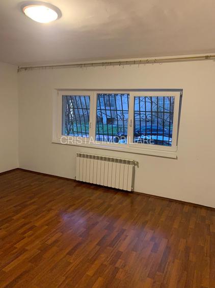 Vanzare 3 Camere Mall Vitan, Încălzire în pardoseală, Lângă Grădiniță și Școli - 7