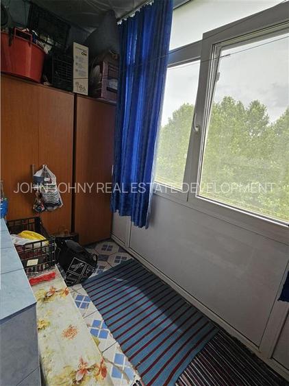Apartament 3 camere decomandatStr. Uioara - 11