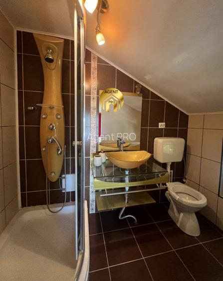 Doua vile individuale in aceeasi curte - 650mp teren - 10