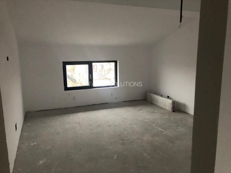 Proiect nou pozitie foarte buna. P+1+M. 5 cam - 6