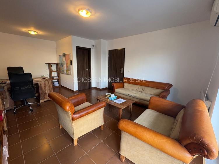 Uranus Plaza, perfect investitie,  pentru locuit sau afacere - 5