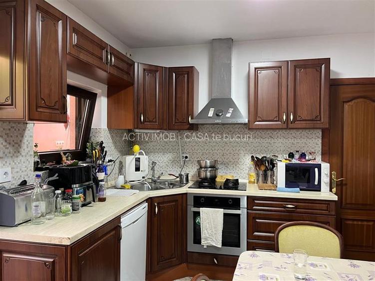 Lugoj, Casa 6 Cam., Teren 511 Mp., Str. Oituz. nr.1 - 35