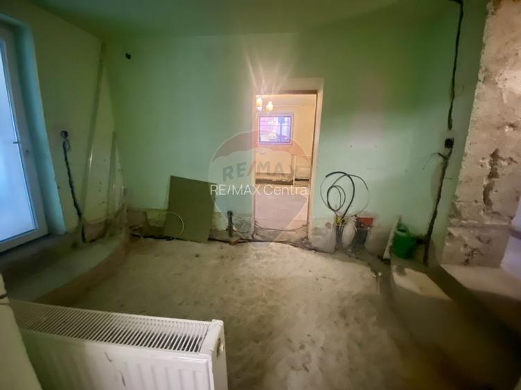 Vilă cu farmec istoric în Bușteni, pensiune sau locuință de vacanță! - 53