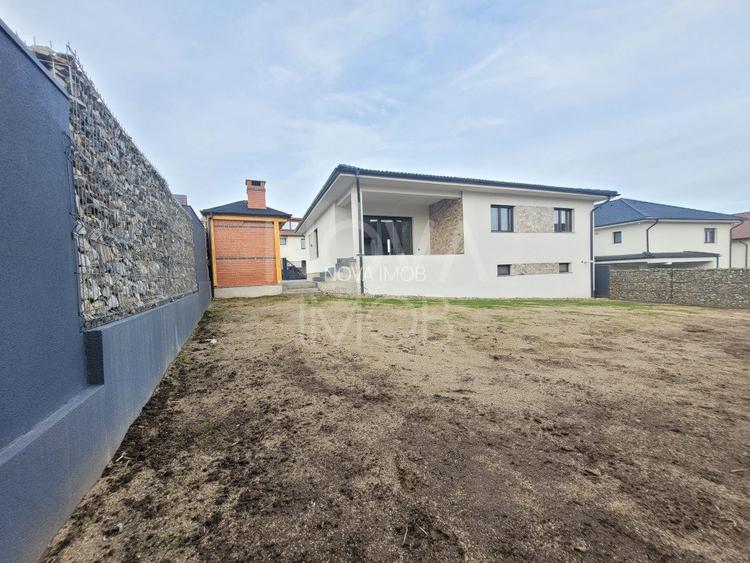 Casa individuala pe un singur nivel cu garaj dublu - Selimbar - 2