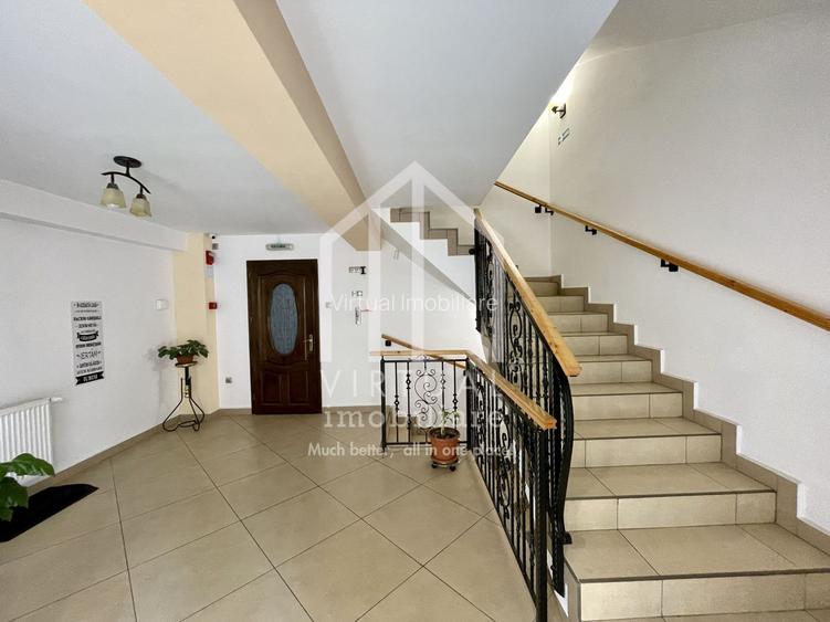 Vila/Pensiune cu 3 corpuri, 34 de camere, sala de fitness - Central - 36