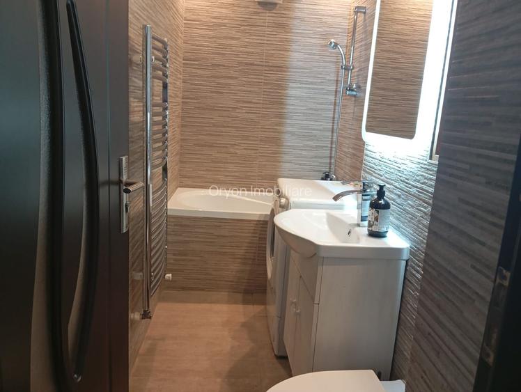 Apartament 2 camere, decomandat,  zona 9 Mai - 5