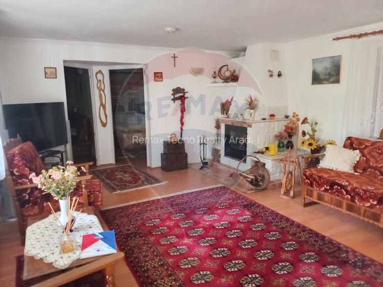 OCAZIE!!! CASA SUPERBA cu teren in JULITA jud Arad in M tii Zarandului - 6