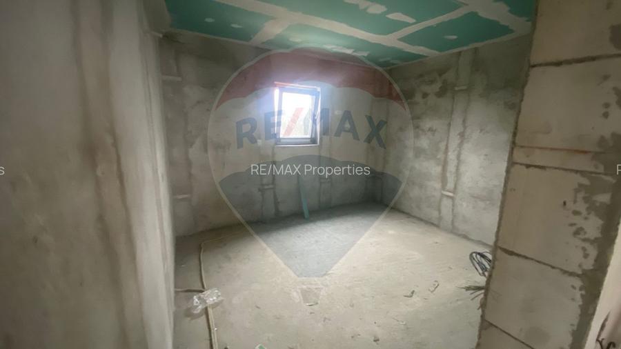 Casă / Vilă cu 4 camere de vânzare, Nucet, Dambovita. - 3