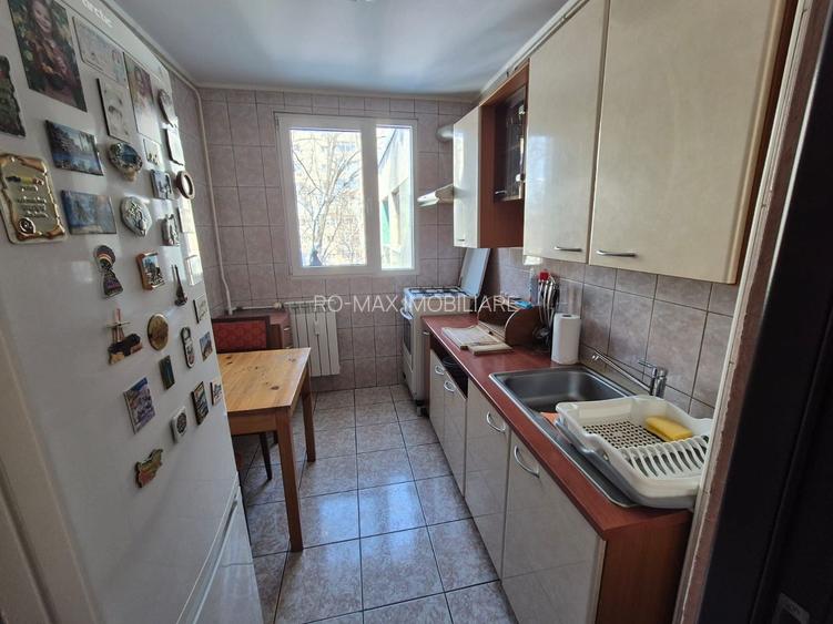 Ap 3 camere Titan - Piata Miniș mobilat/utilat - 10