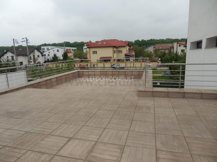 Vila de Lux in apropiere de British School - 8