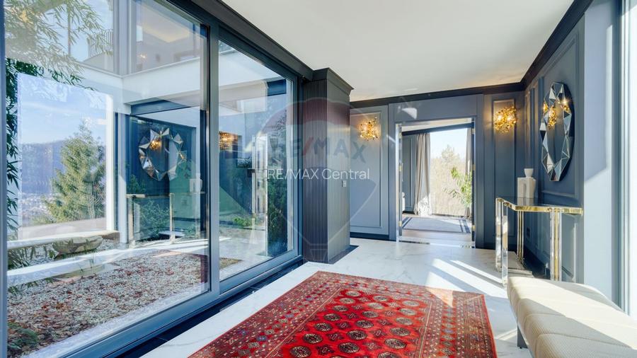 Design, Panoramă și Exclusivitate — Calea Poienii - 55