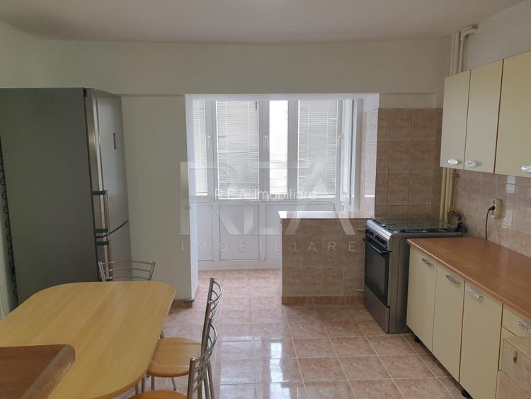 4 Camere Et.1/8 An 1997 Zona Unirii - Piata Sf. Vineri - 8