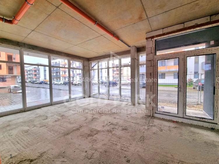 Spatiu Comercial - Zona Floresti - 80 mp - Bloc Nou  - VITRINA MARE - 14