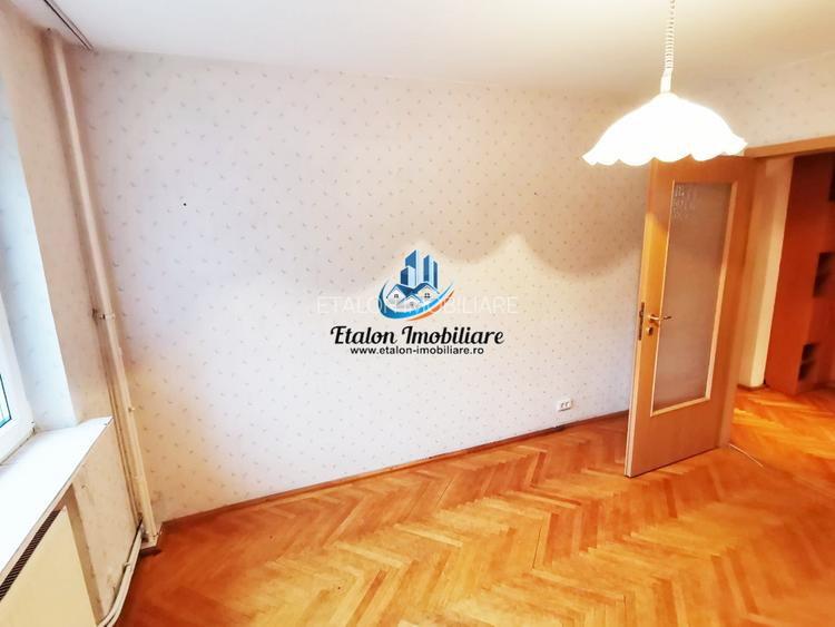 Apartament 3 camere decomandat, etaj 1, zona Gara Piatra Neamt - 9