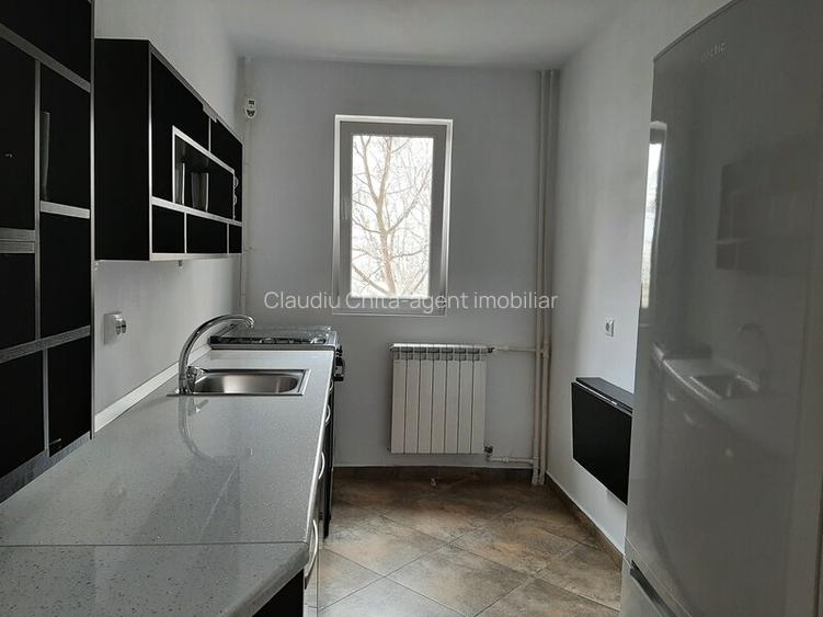 Apartament modern, 4/10, curat,metrou Favorit - 4
