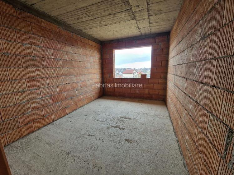 Casa individuala (semicolectiva) 172 mp utili, teren 765 mp Feleacu - 36