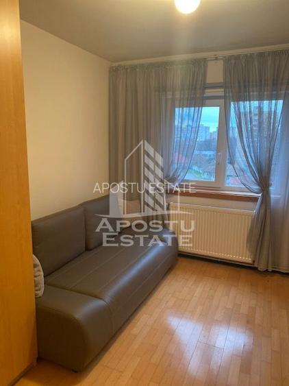 Apartament cu 3 camere, centrala proprie, zona Gh. Lazar - 4