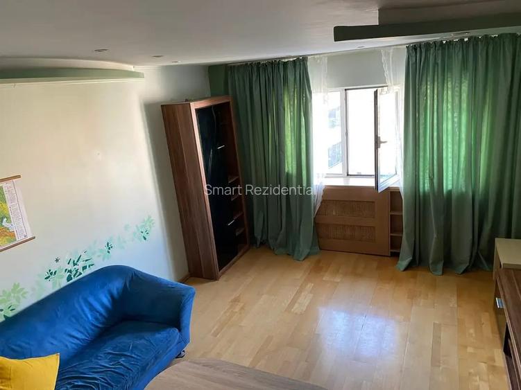 3 camere 13 septembrie sebastian bloc din 1990 hol H - 6