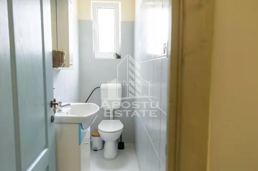 Apartament cu farmec istoric, Piața Victoriei, 63 mp utili , lift - 12