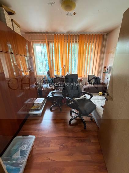 Apartament 4 camere 87 mp - Imobil 1965 - Etaj 1/4 - 14
