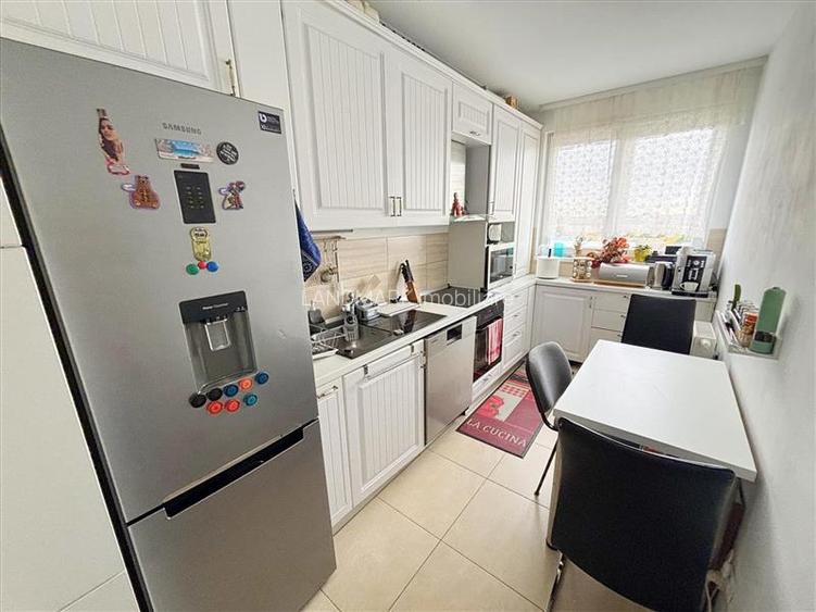 APARTAMENT 3 CAMERE 2 BAI CU LIFT STR CONSTRUCTORILOR - Padurea verde - 11