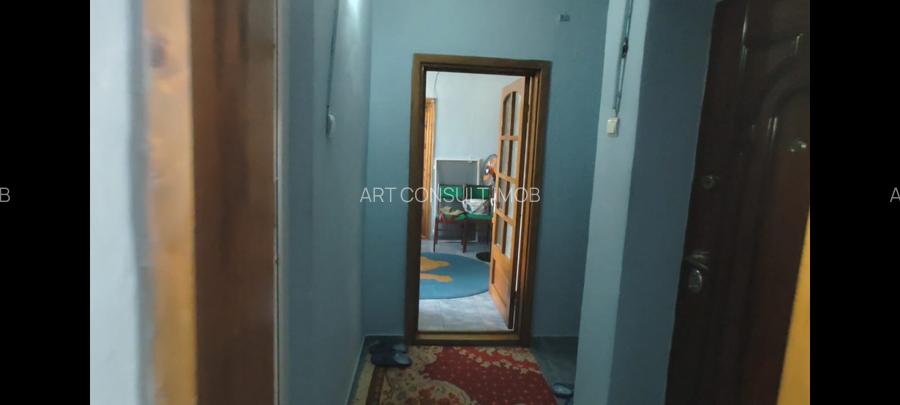 Calarasi | 3 Camere | Semidecomandat | Open-Space | Centrala | 2/4 - 6