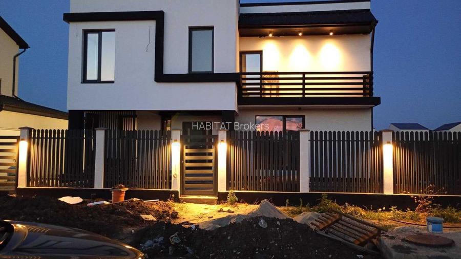 Casă modernă de vânzare / Strada Alexandru Ioan Cuza - 5