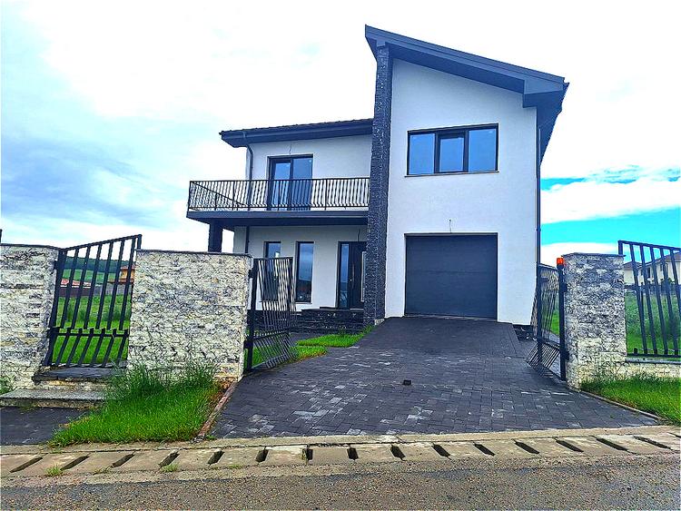 Casa deosebită, Chinteni, 716mp teren, 230mp utili