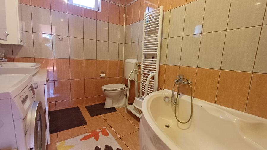 Casa cu 6 camere, singur in curte, zona Olosig, Oradea, Bihor