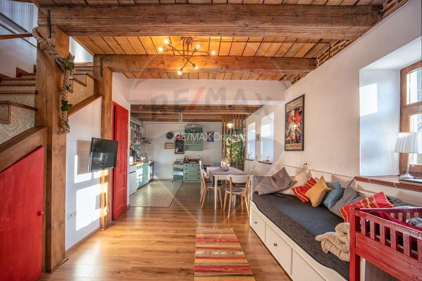 Casă cu două corpuri, teren 835 mp, str. I.L. Caragiale, Râșnov - 2