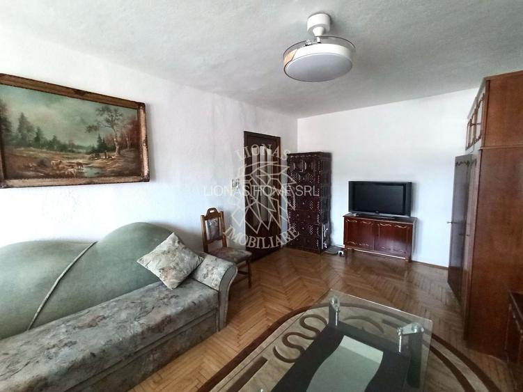 Apartament decomandat 3 camere 72 mp+spatiu depozitare 30 mp-Central - 2