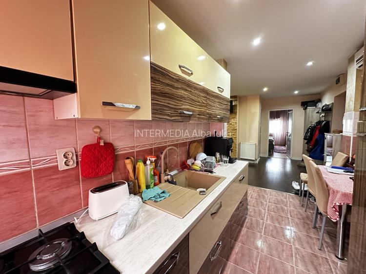 Apartament 3 camere Deco Sub-Stadion 2 Bai Balcon Etaj 2 Finisat Mobilat Utilat - 13